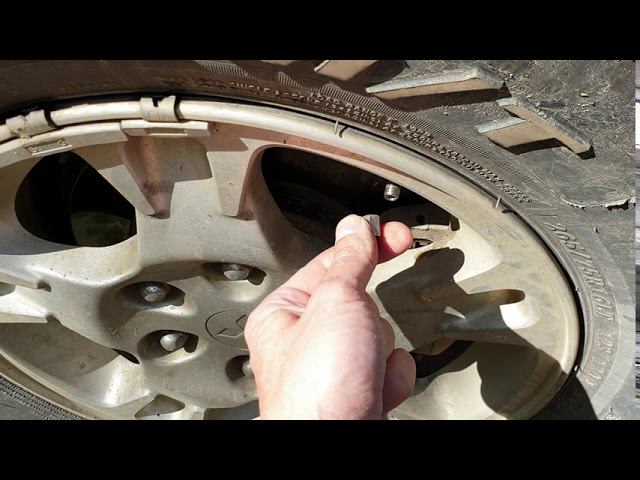 травим сразу 4  32е колеса  на 1.0-1.2 атм , до 0.4 перед и 0.6 зад   , всего 2 минуты на всё