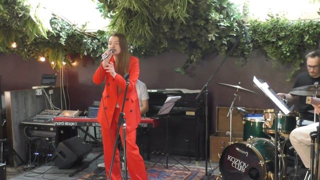 Afro Blue. Исполняет Ульяна Илюшкина 14 лет. смотреть онлайн