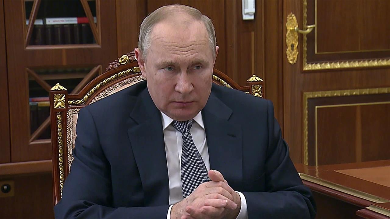 Президент на встрече с уполномоченной по правам ре...реграды для усыновления детей-сирот из Донбасса