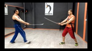 Удар катаной по кистям. Удар Katana с обманным  приподниманием меча