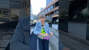 10 месяцев :  Ваш ребенок еще не ползает?