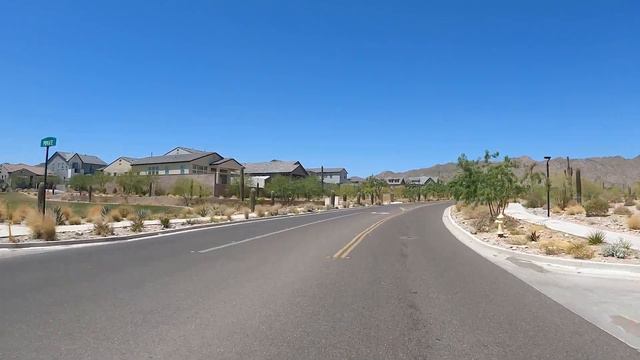 Moving to Goodyear, AZ VS Buckeye, AZ. This Is The ONE To Pick! смотреть онлайн