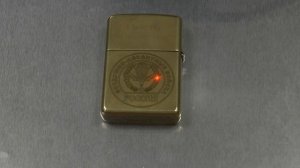 Глубокая лазерная гравировка на зажигалке