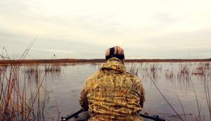 ПРИЕХАЛ НА ОХОТУ А ОЗЕРО ЗАМЁРЗЛО.ОХОТА НА УТКУ С ЧУЧЕЛАМИ.