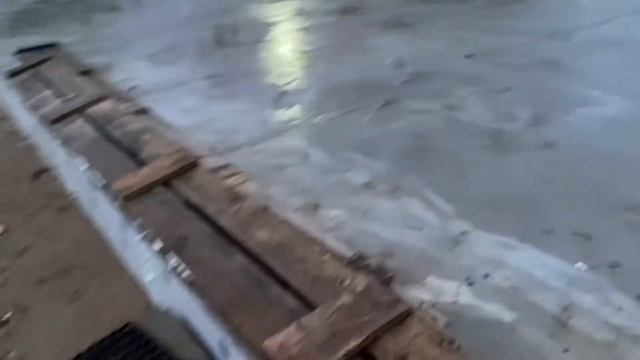 23.10.21. Приступили к уборке территории и продолжаем с навесом. смотреть онлайн