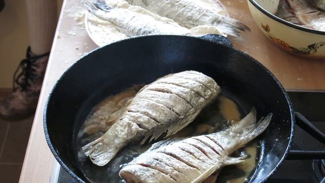 КАК ПОЖАРИТЬ КАРАСЯ - ЧТО БЫ НЕ БЫЛО КОСТЕЙ !!!