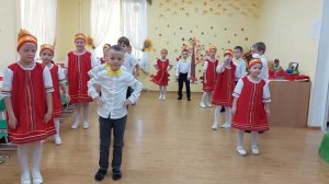 "Осень топает по крыше" Танец