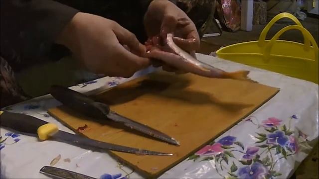 Что делать с рыбой после того как Вы принесли её домой! смотреть онлайн