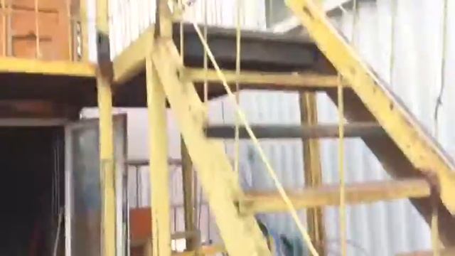 HYVST SPT 650 L окраска фасада здания окрасочным аппаратом на два безвоздушных краскопульта смотреть онлайн