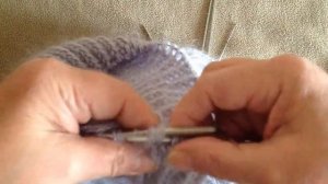 Как связать шапочку такори  спицами с двумя отворотами без шва