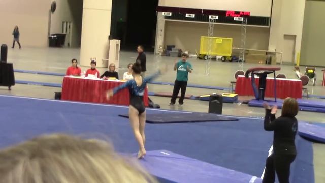 Molly Jozwiakowski Dec 2014 Peppermint Twist - Floor смотреть онлайн
