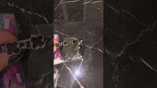 Распаковка с Wildberries.Зажимы для волос. смотреть онлайн