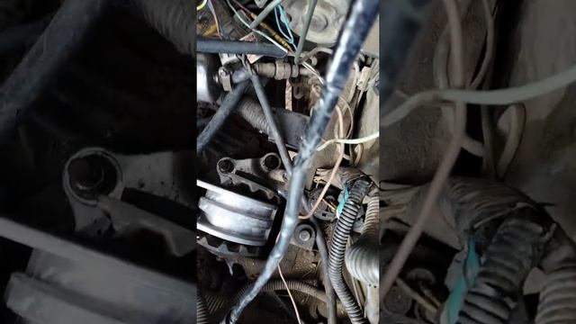 Замена задней (АКПП) подушки двигателя на Митсубиси шариот n84 n94