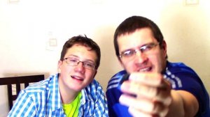 Как сделать оружие ОГНЕМЕТ своими руками! Супер огненная пушка из бутылки и сахара дома - Отец и Сы