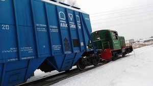 Тепловоз ТГК2-8395 С 2 зерновозами МАКСИМУМ на Комбикормовском заводе