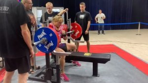 «Самая сильная женщина России» установила рекорд, выжав штангу весом 215 кг