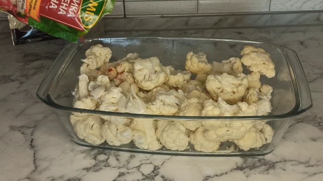 ?Цвітна капуста запечена в духовці з курячим філе. Смачний і корисний рецепт.