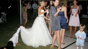 50 Cringiest Wedding Moments Caught On Camera _ Funny Wedding Photos