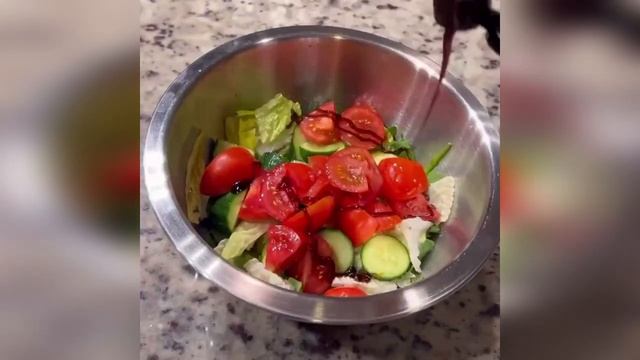 Grek salatini tayyorlash | Приготовление греческого салата смотреть онлайн