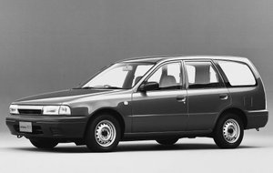 ОБЗОР NISSAN AD 1992 ГОДА