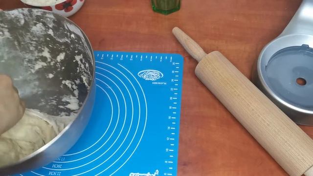 Пирожки как у бабушки. Пирожки из детства вкусные, мягкие, пышные. Печеные пирожки.