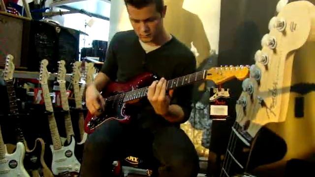 Fender Modern Player HSH Strat demo смотреть онлайн