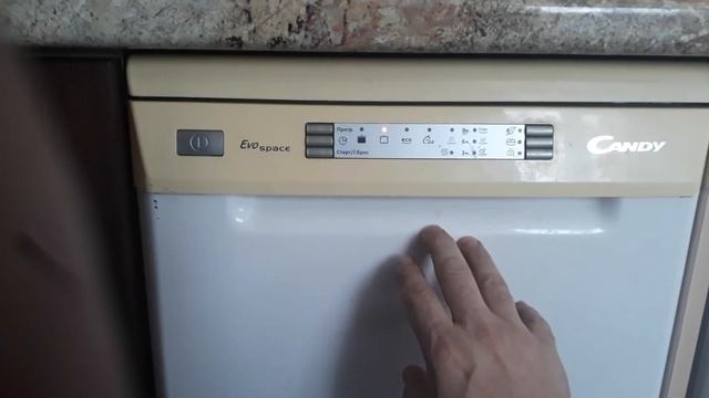 Посудомоечная машина Candy CDP 4609 мигает индикатор Eco и не моет посуду. В чем может быть причина смотреть онлайн