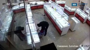 В Иванове грабитель разнес ювелирный магазин