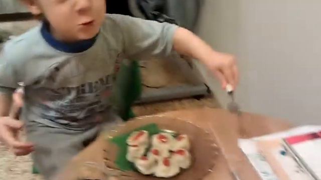 Алиса 6,5 мес.: на четвереньки! смотреть онлайн