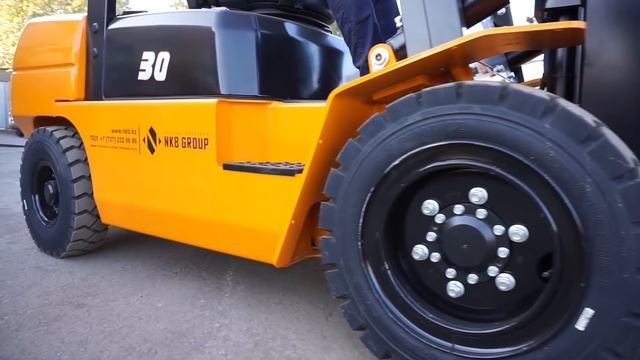Дизельный вилочный погрузчик CPCD 30 AG2