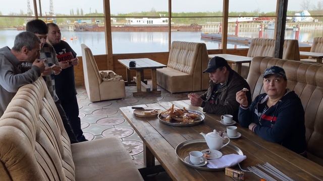 БОЛЬШАЯ РЫБА ! ТОЛСТОЛОБИК В ТАНДЫРЕ смотреть онлайн