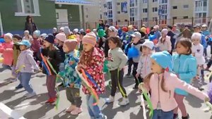 Флешмоб "Пусть всегда будет солнце..."