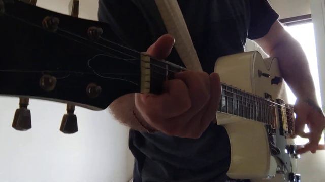 Gibson ES 137 - Réplica смотреть онлайн