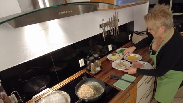 ШНИЦЕЛЬ ИЗ СВИНИНЫ  С ХРУСТЯЩЕЙ КОРОЧКОЙ ПО-ДАТСКИ - ОЧЕНЬ ВКУСНО!