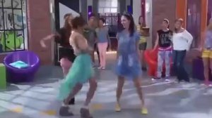 Виолетта, Франческа и Ками поют планета девчонок