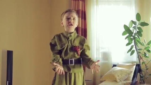 Послушайте, как этот шестилетний мальчик выразительно читает стихотворение
