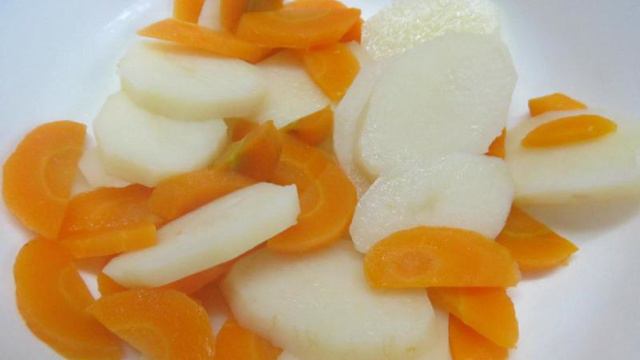 Запеченная форель с овощами