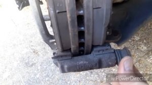 Remschijven vervangen Toyota Auris. Замена тормозных дисков Тойота Аурис.