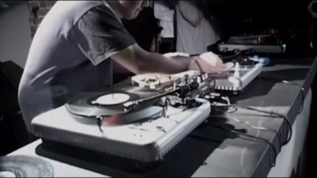 DJ Woody — 2002 Vestax World Eliminations смотреть онлайн