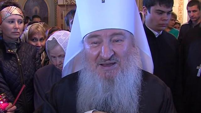 Южноуральские верующие получили свечи с Благодатным огнём смотреть онлайн