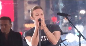 U2 With Chris Martin - Beautiful Day_With or Without You (World AIDS Day) 01 12 2014