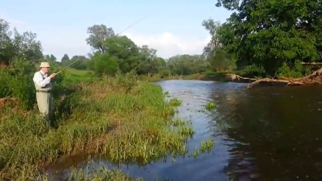 Любимая снасть Олега - тенкара, то есть глухой нахлыст с плетеным коническим шнуром смотреть онлайн