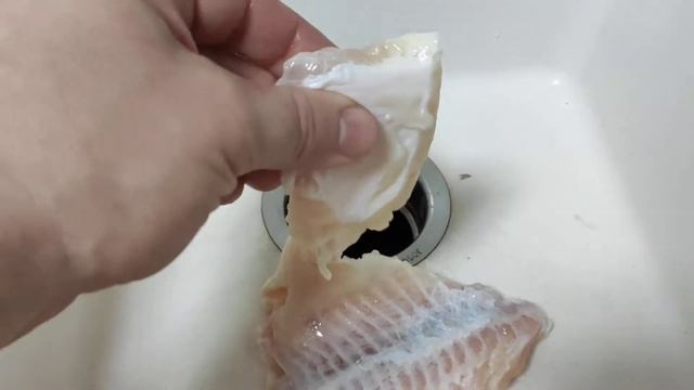 Лайфхак по измельчению сырой рыбы в диспоузере
