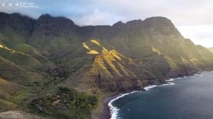 "Воздушный релакс: Природа в 4K UHD с расслабляющей музыкой в полете над горами"