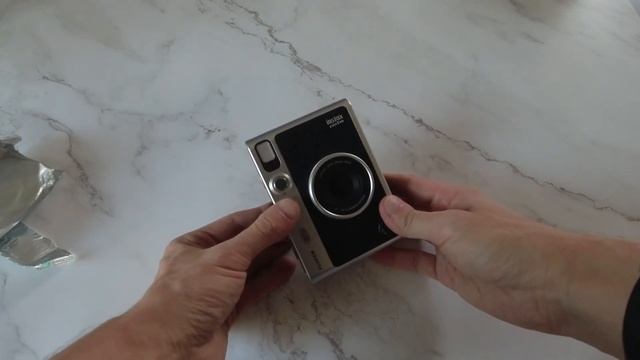 Fujifilm Instax Mini Evo - Tutorial [Loading Film] смотреть онлайн