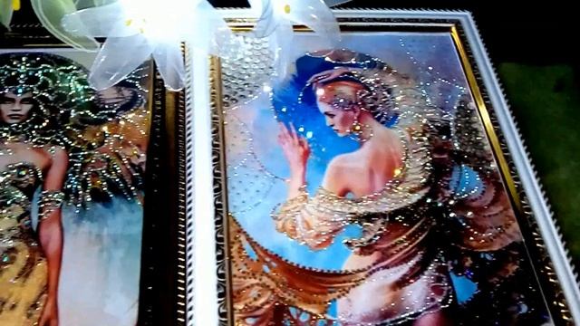 Картина украшенная стразами .Творчество в интерьере . Инкрустация . смотреть онлайн