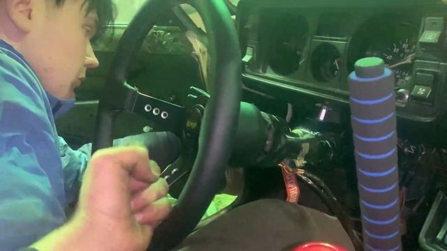 УСТАНОВКА ГИДРОРУЧНИК И КОРОТКОХОДНОЙ КУЛИСЫ НА ВАЗ 2105 // САМАЯ КРУТАЯ ПОСТАНОВКА НА СТОК ЖИГУЛЯХ