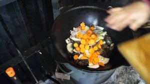 ШУЛЮМ из утки в казане на костре