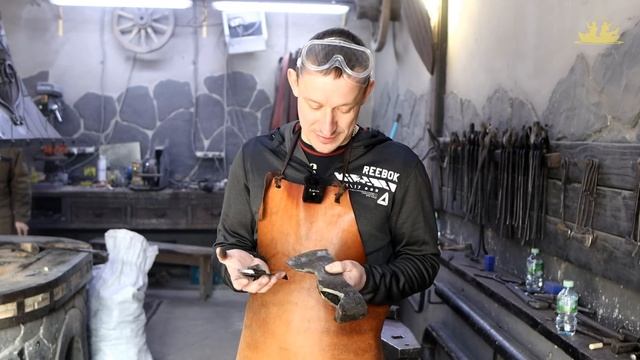 Боевой ? ТОПОР ? Нереально крутой советский ТОПОР 1974 года! Заточка топора смотреть онлайн