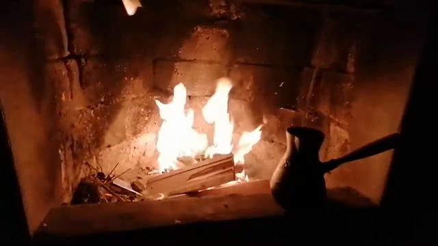 Любовь как костёр пока палку не кинешь не разгорится!!!